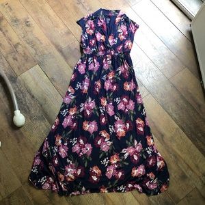 Isabel flowy floral maternity dress